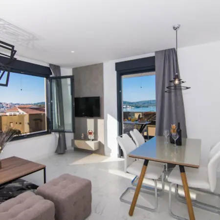 Luxury With Swimming Pool And Prime Location In * Trogir