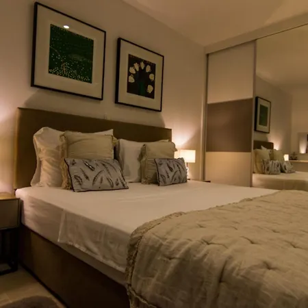 Luxury With Swimming Pool And Prime Location In Apartment Trogir