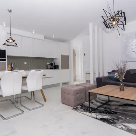 Apartment Luxury With Swimming Pool And Prime Location In Trogir