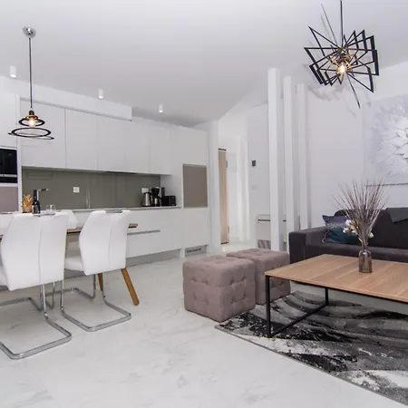 Luxury With Swimming Pool And Prime Location In Trogir