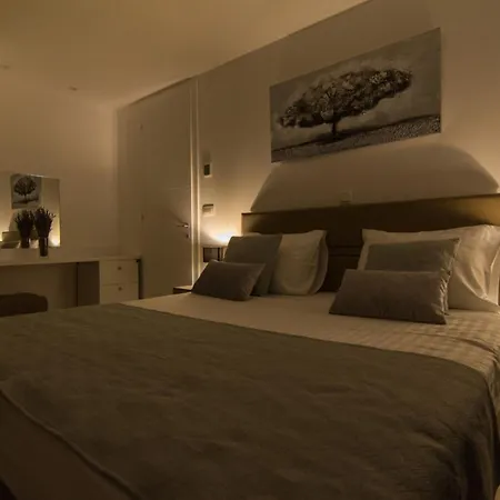 Luxury With Swimming Pool And Prime Location In Apartment *