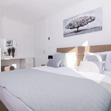 Luxury With Swimming Pool And Prime Location In * Trogir