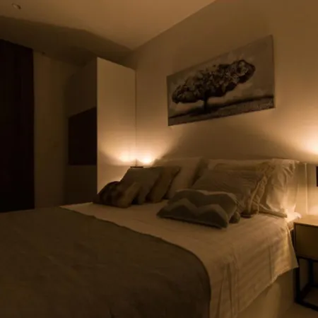 Apartment Luxury With Swimming Pool And Prime Location In *