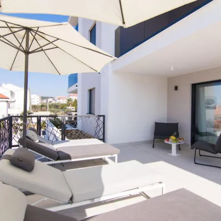 Apartment Luxury With Swimming Pool And Prime Location In Trogir