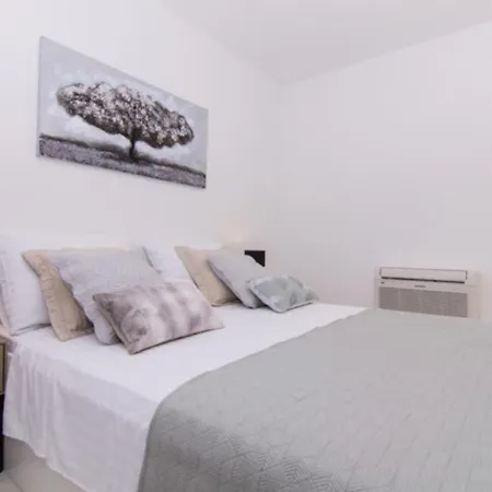 Luxury With Swimming Pool And Prime Location In * Trogir