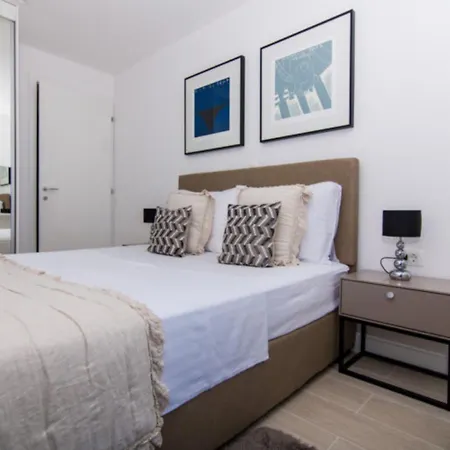 Luxury With Swimming Pool And Prime Location In Trogir