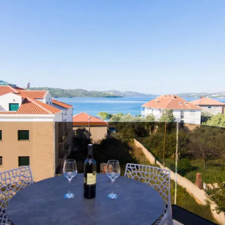 Luxury With Swimming Pool And Prime Location In Apartment *